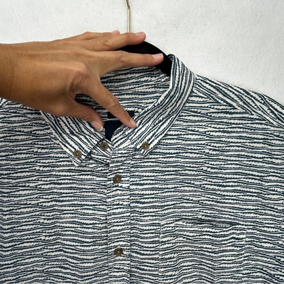 prana Men’s Slim Fit Short Sleeve Button Down Business Casual Size XL (722) - Picture 5 of 16